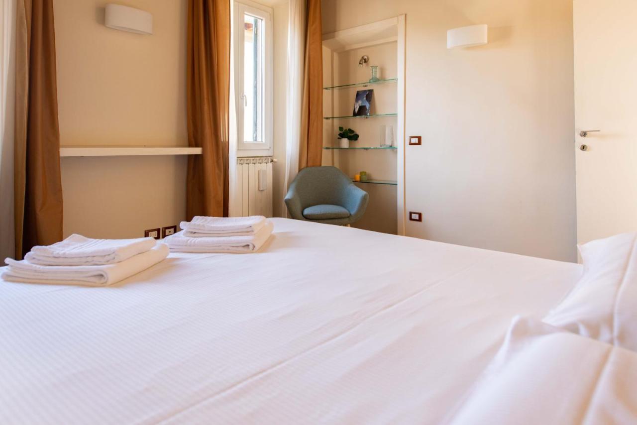 Modern, Bright Near Boboli Gardens & Santo Spirito - Homeunity Флоренция Экстерьер фото