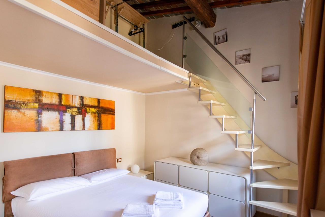 Modern, Bright Near Boboli Gardens & Santo Spirito - Homeunity Флоренция Экстерьер фото